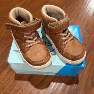 Stride Rite Brown Kids Sneakers